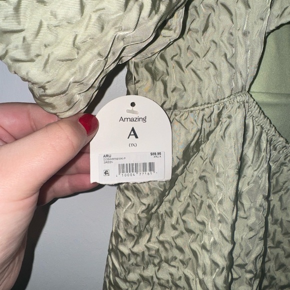 Sage green dress - Picture 3 of 3